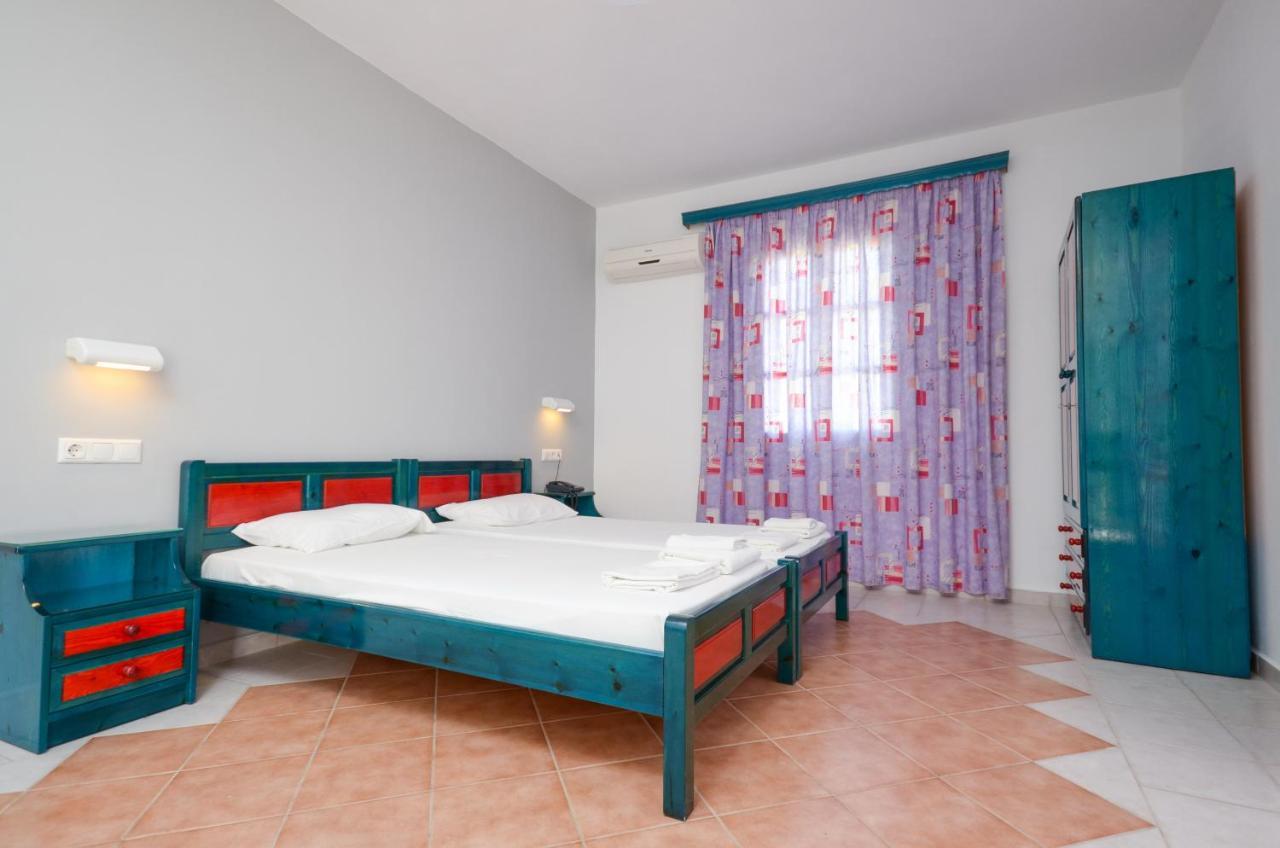 Agia Anna  Hotel Fanis מראה חיצוני תמונה